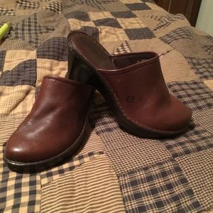 Women brown Born  Clogs